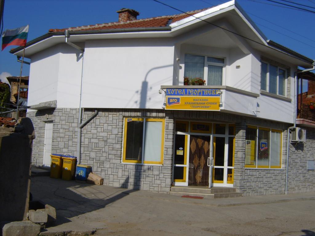Georgievi Guest House Kalofer Exteriör bild