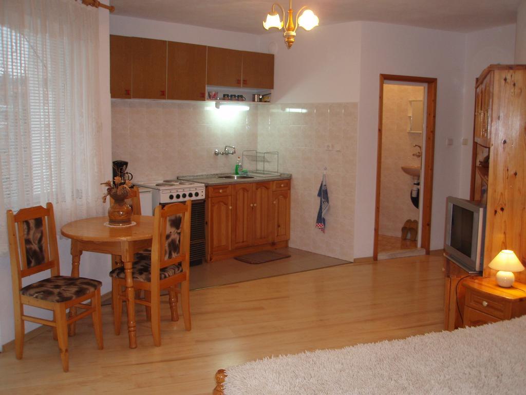 Georgievi Guest House Kalofer Exteriör bild