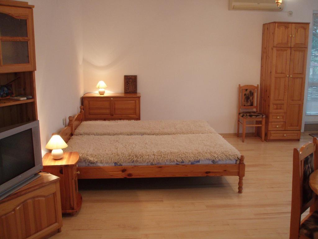Georgievi Guest House Kalofer Exteriör bild