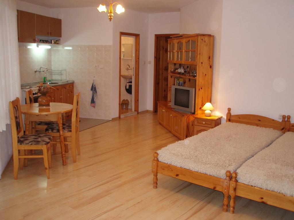 Georgievi Guest House Kalofer Exteriör bild
